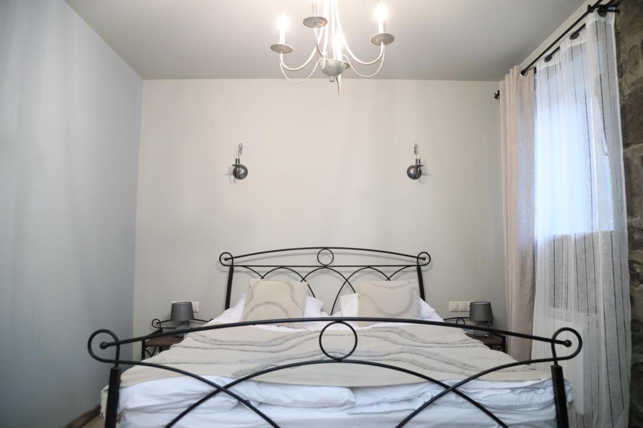 Redroof Country House Hotel Горис Экстерьер фото