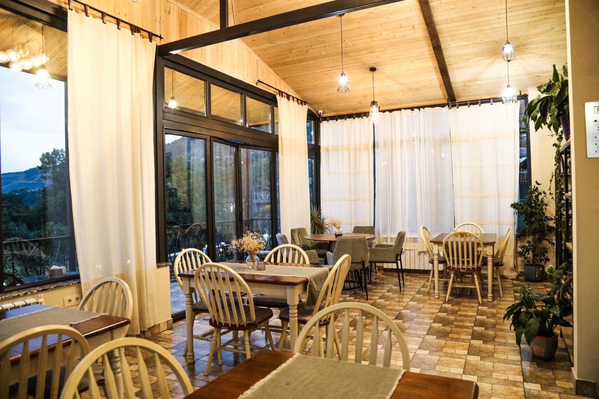 Redroof Country House Hotel Горис Экстерьер фото