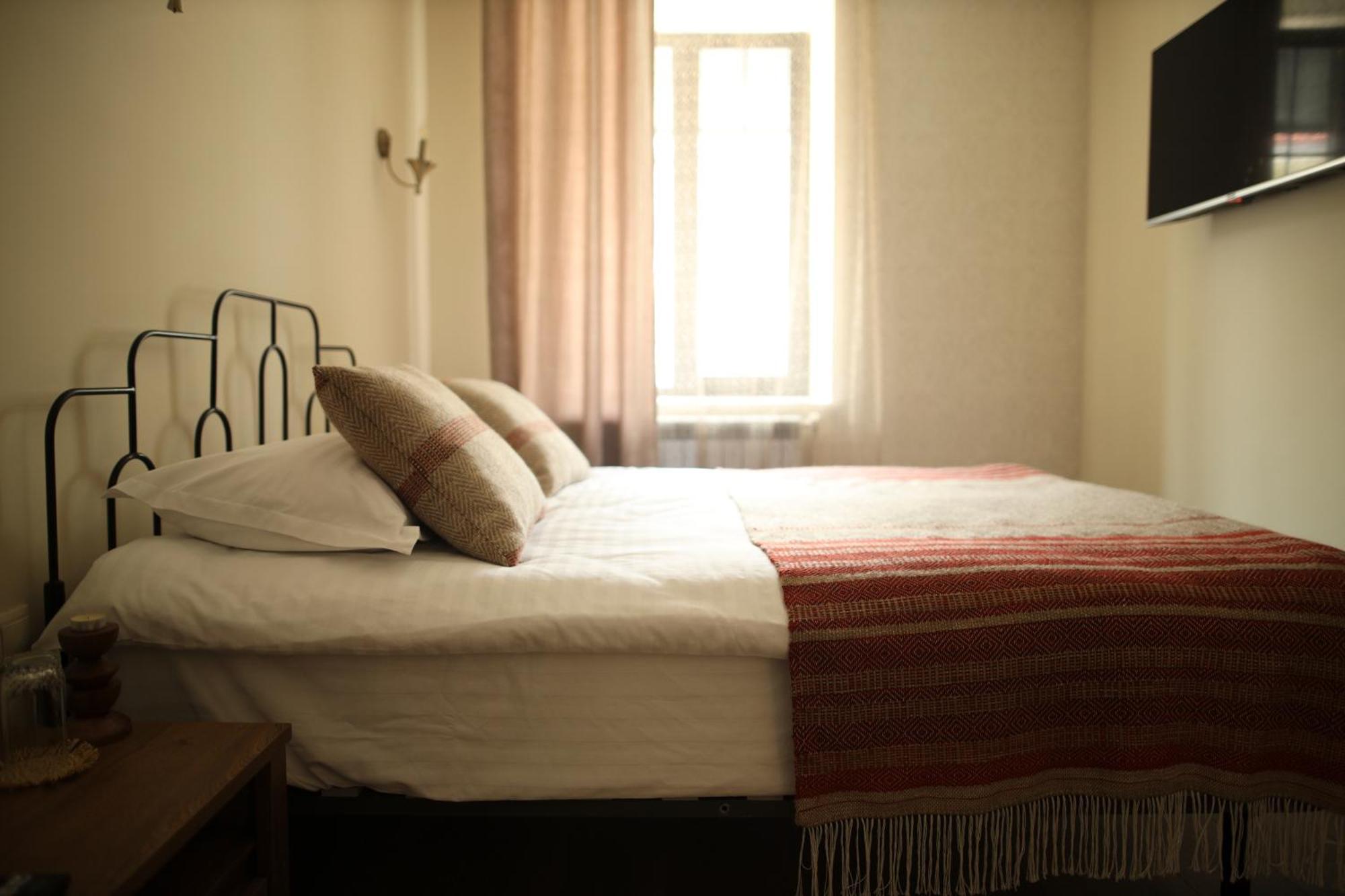 Redroof Country House Hotel Горис Экстерьер фото