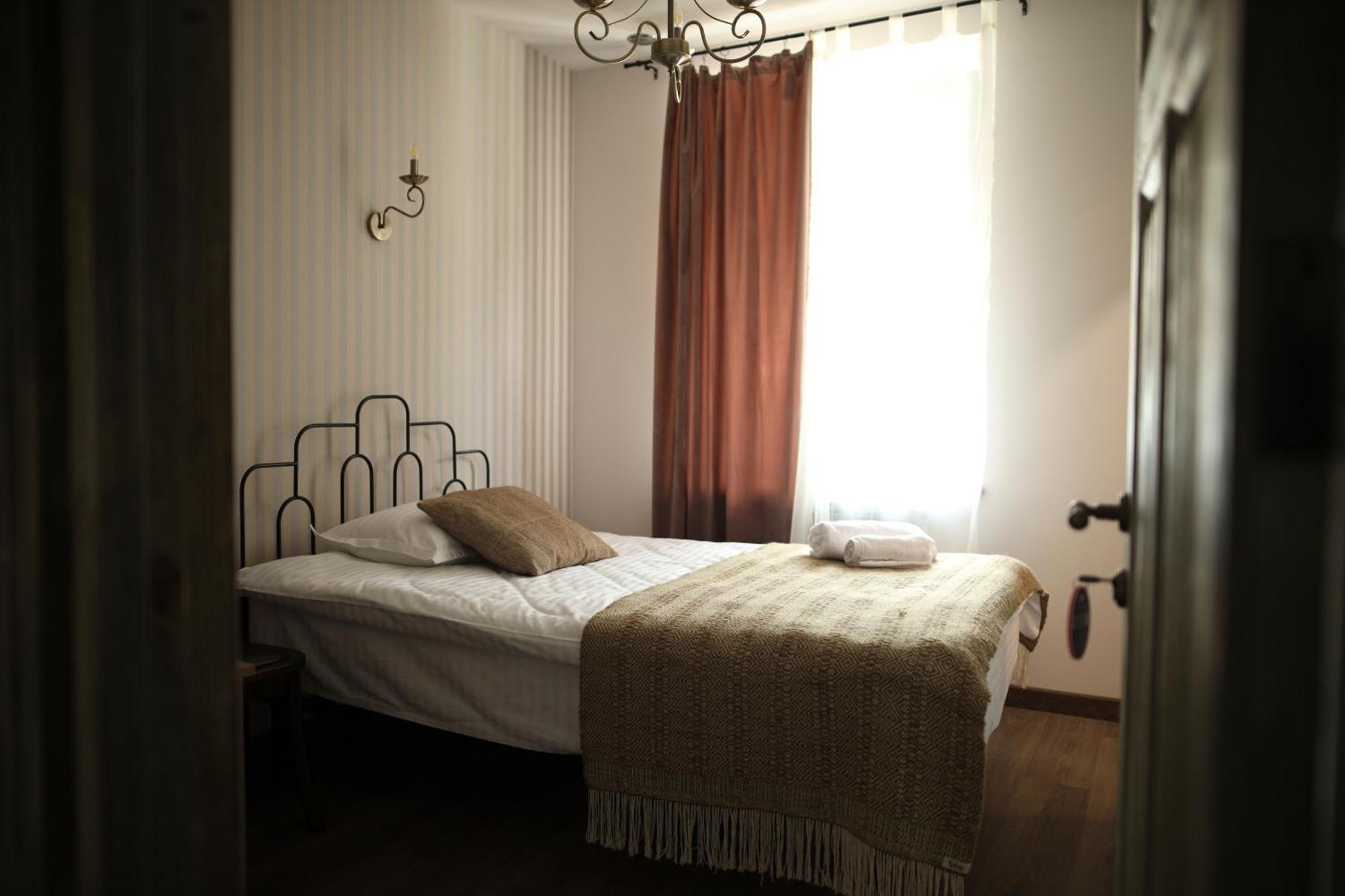 Redroof Country House Hotel Горис Экстерьер фото