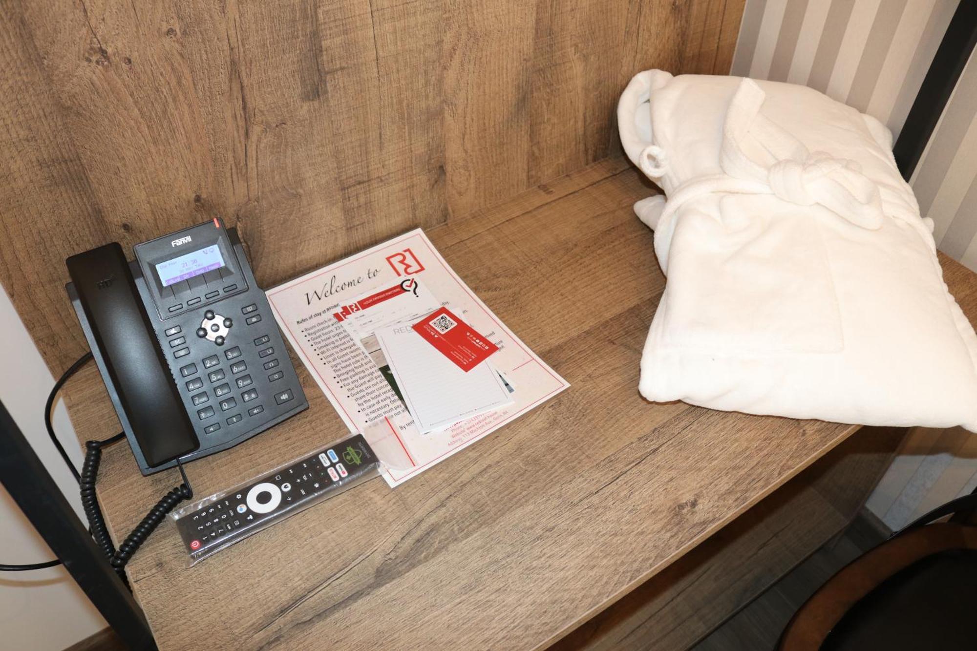 Redroof Country House Hotel Горис Экстерьер фото