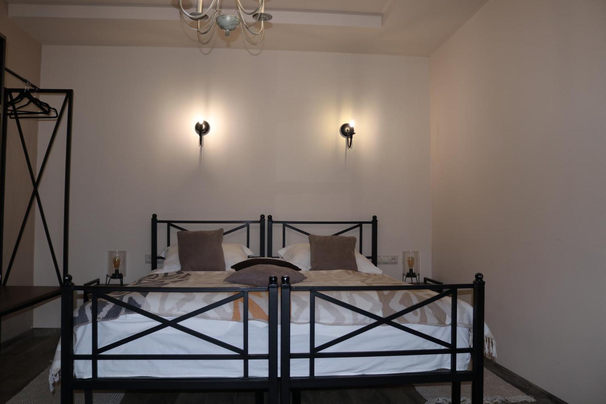 Redroof Country House Hotel Горис Экстерьер фото