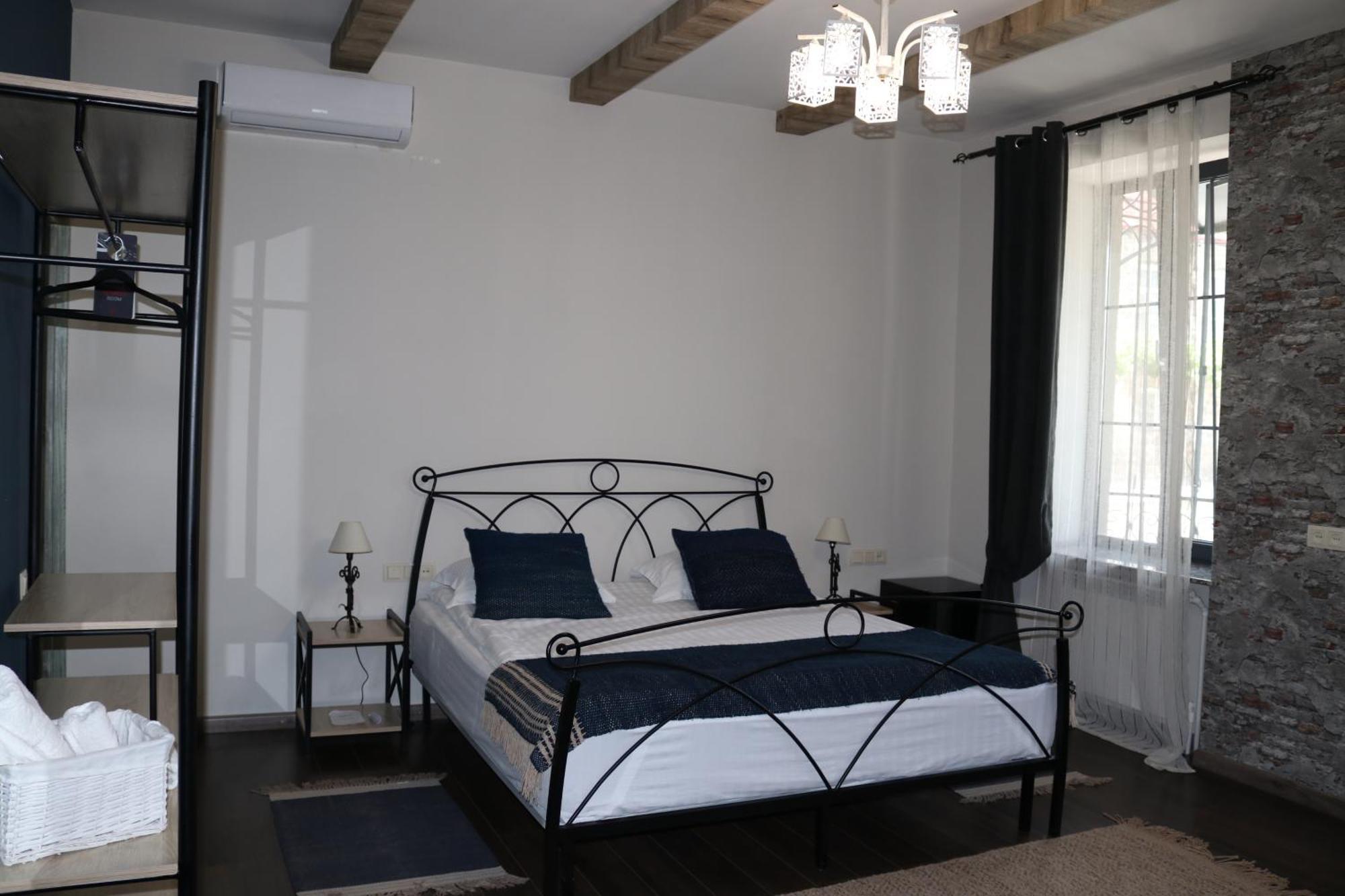 Redroof Country House Hotel Горис Экстерьер фото