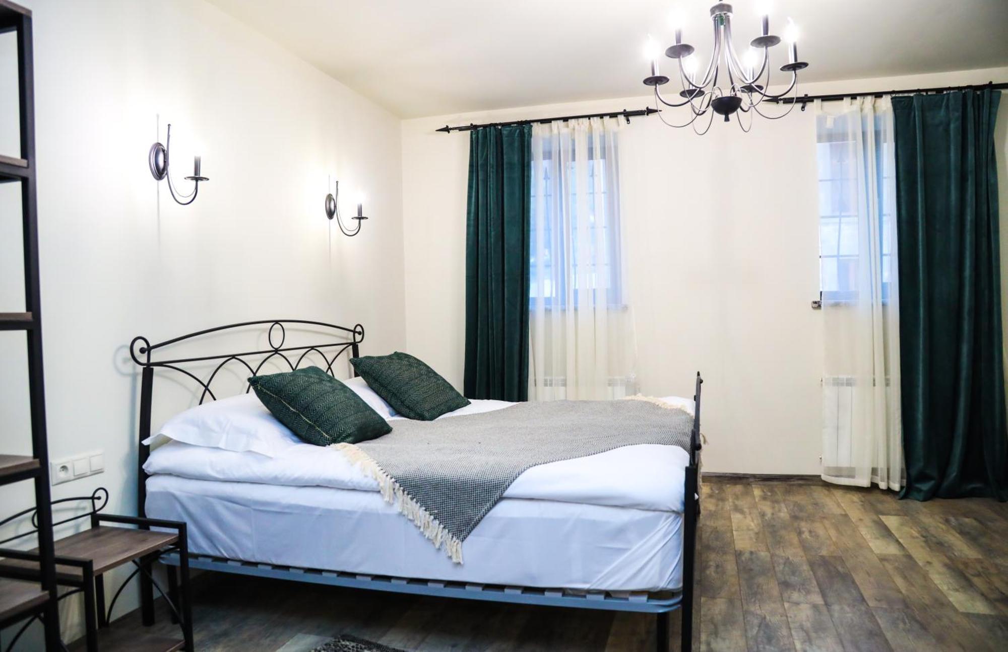 Redroof Country House Hotel Горис Экстерьер фото