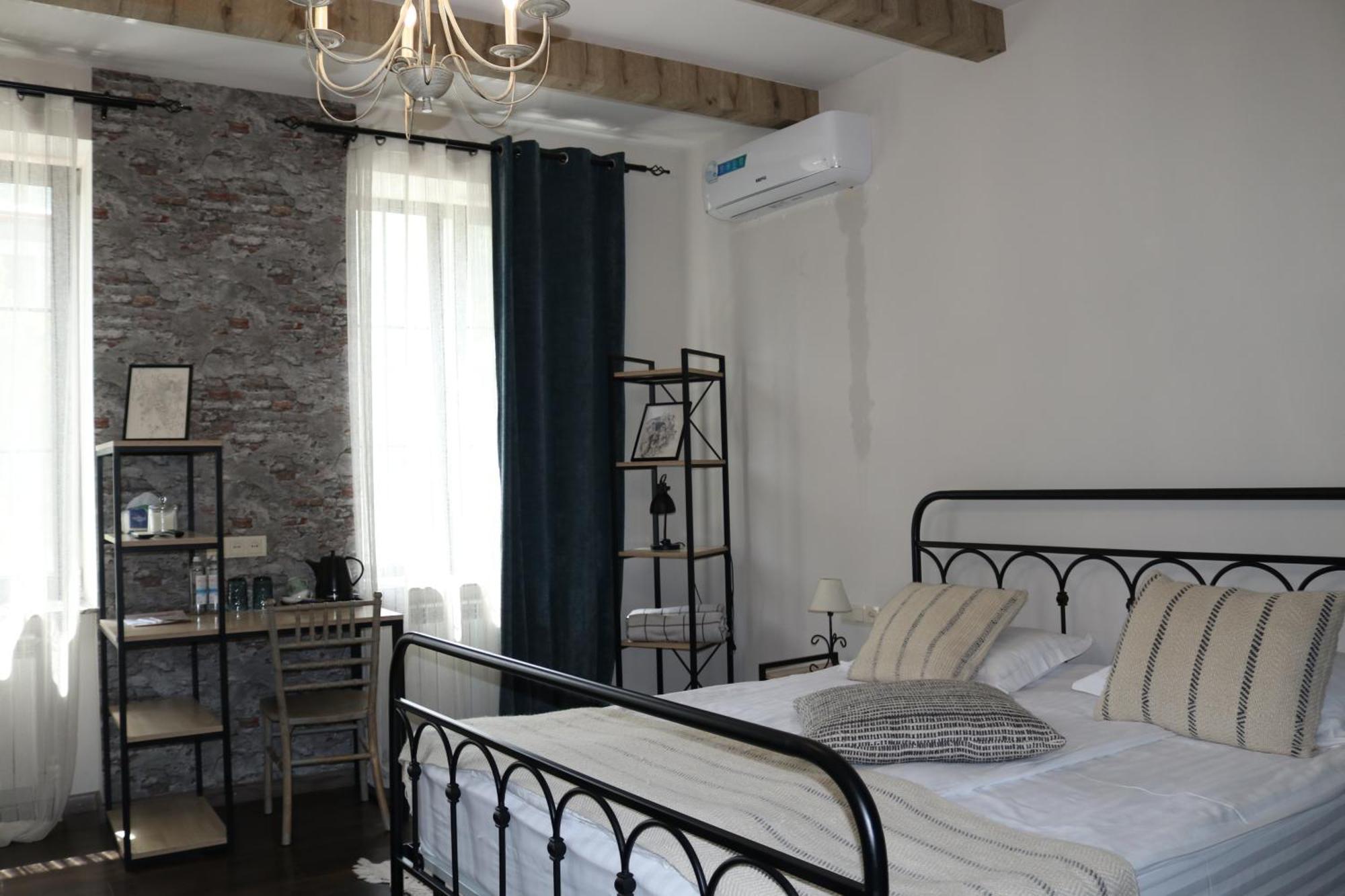 Redroof Country House Hotel Горис Экстерьер фото