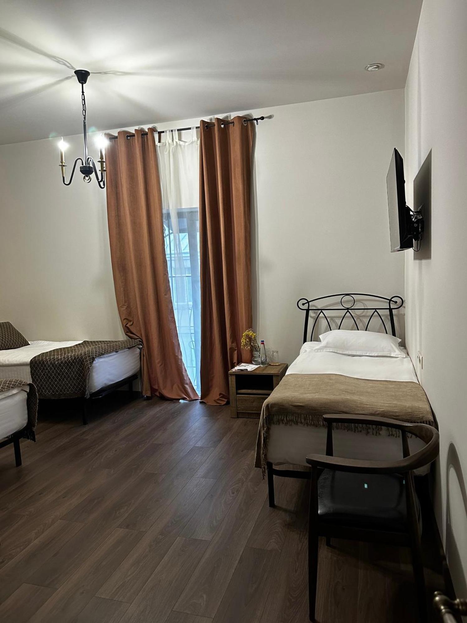 Redroof Country House Hotel Горис Экстерьер фото